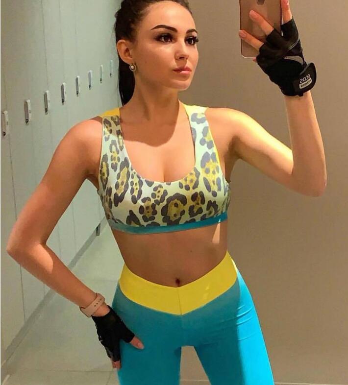 Woman Gym Leggings Leopard Push up Strappy Sports Bra 2 Pcs