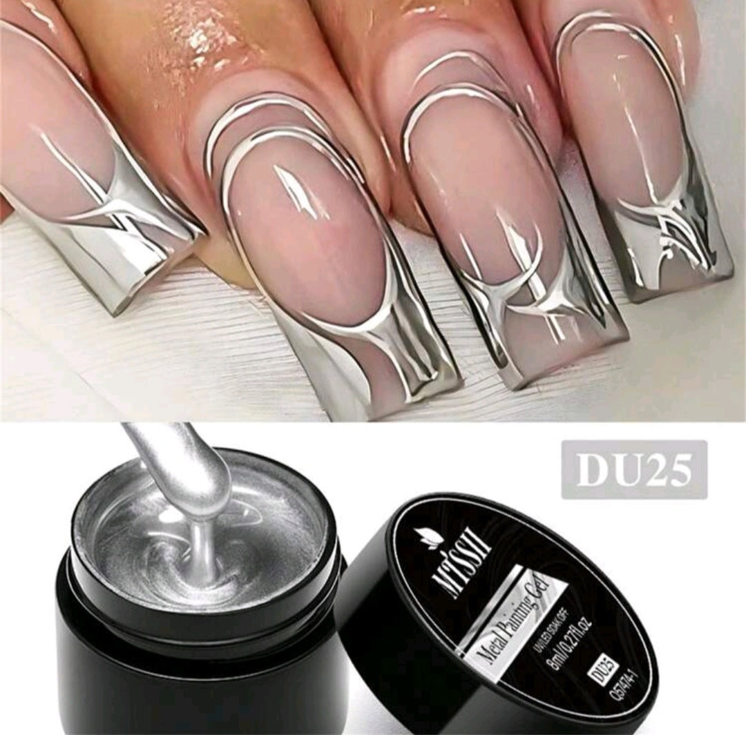 Esmaltes de uñas con pintura metálica efecto espejo