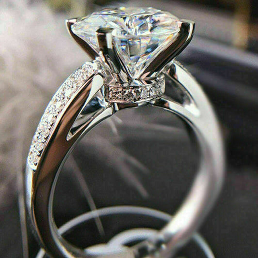 Luxury fashion four claw flower bud simulation diamond ring engagement and proposal ring