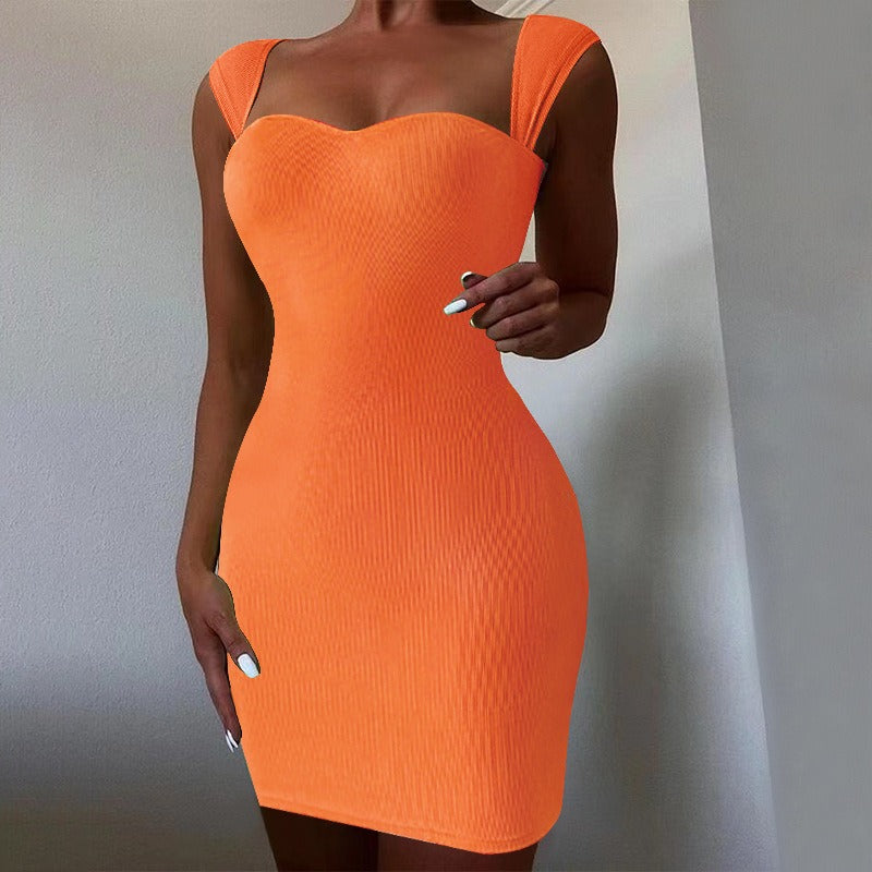 Short sleeveless knitted buttocks strap dress