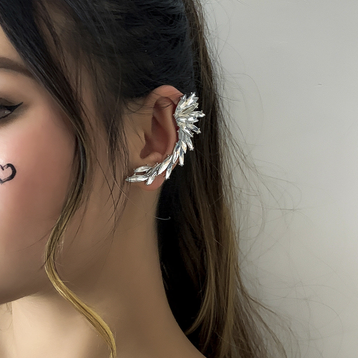 Sweet and cool versatile rhinestone outline elf