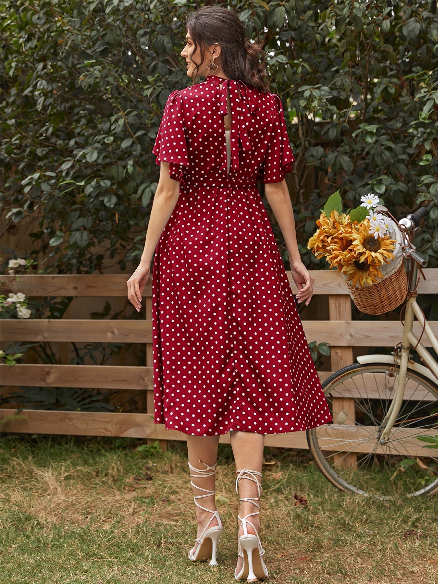 Maternity dress with straps
