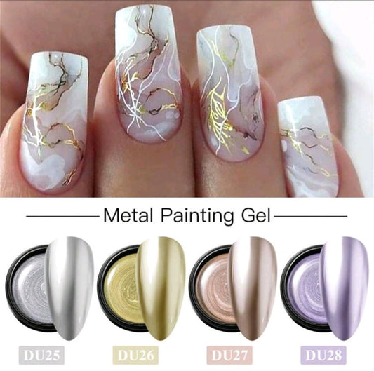 Esmaltes de uñas con pintura metálica efecto espejo